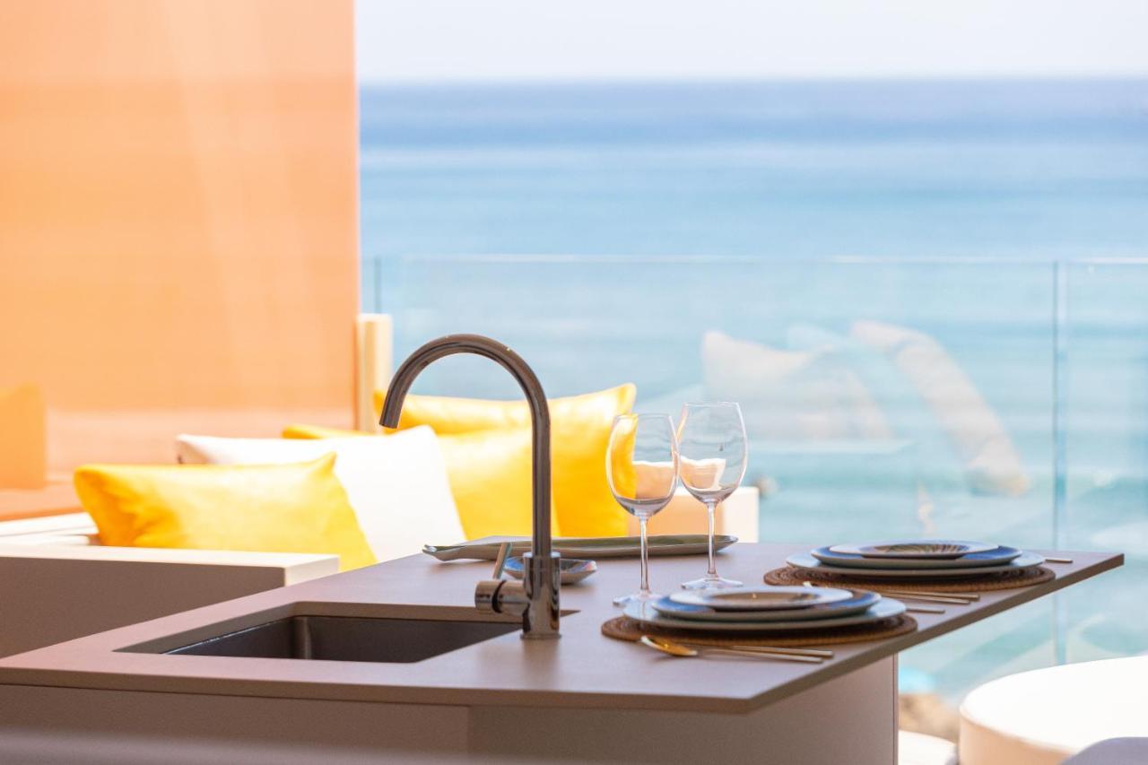Higueron Rental Beach Club Suites เบนัลมาเดนา ภายนอก รูปภาพ
