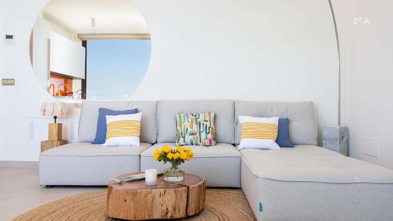 Higueron Rental Beach Club Suites เบนัลมาเดนา ภายนอก รูปภาพ