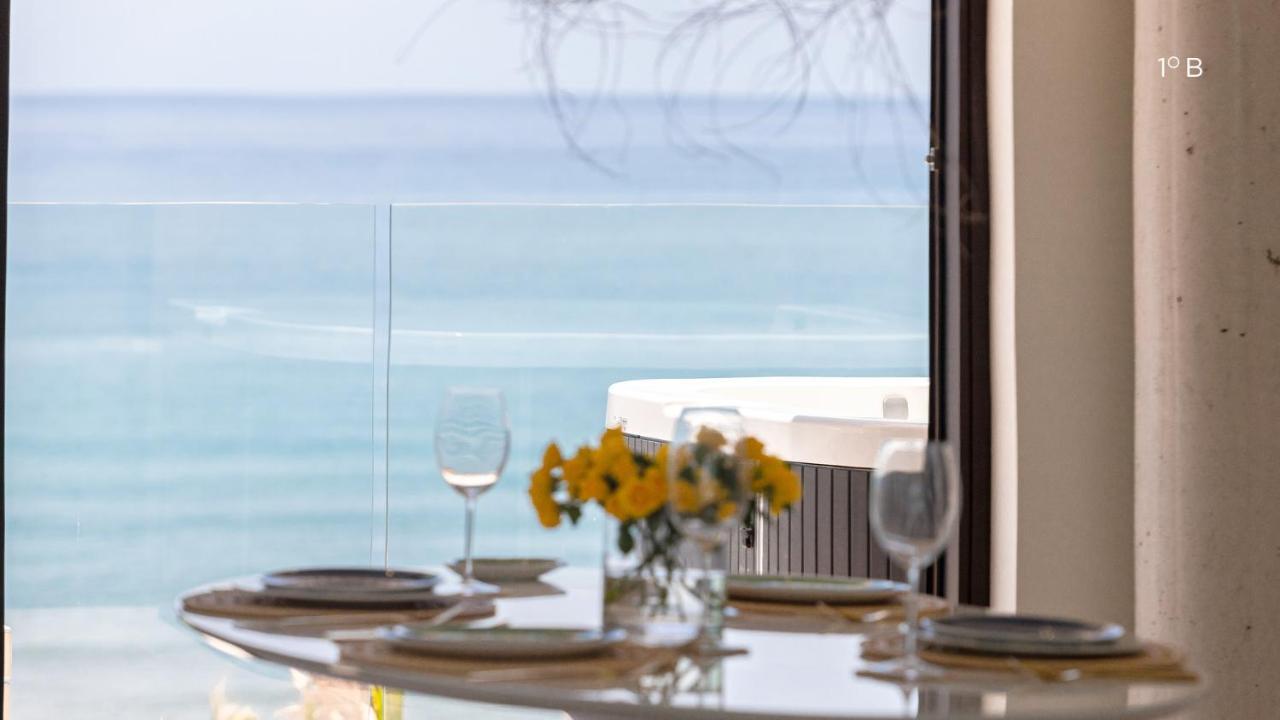 Higueron Rental Beach Club Suites เบนัลมาเดนา ภายนอก รูปภาพ